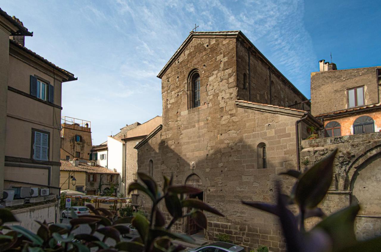 Appartamento Piazza Santa Maria Nuova Viterbo Dış mekan fotoğraf