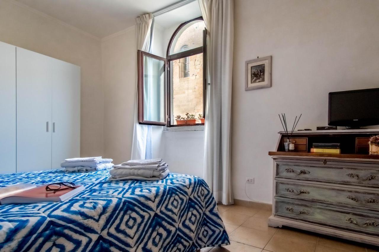 Appartamento Piazza Santa Maria Nuova Viterbo Dış mekan fotoğraf