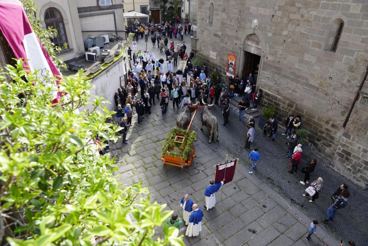 Appartamento Piazza Santa Maria Nuova Viterbo Dış mekan fotoğraf