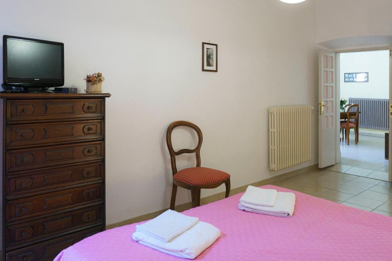 Appartamento Piazza Santa Maria Nuova Viterbo Dış mekan fotoğraf