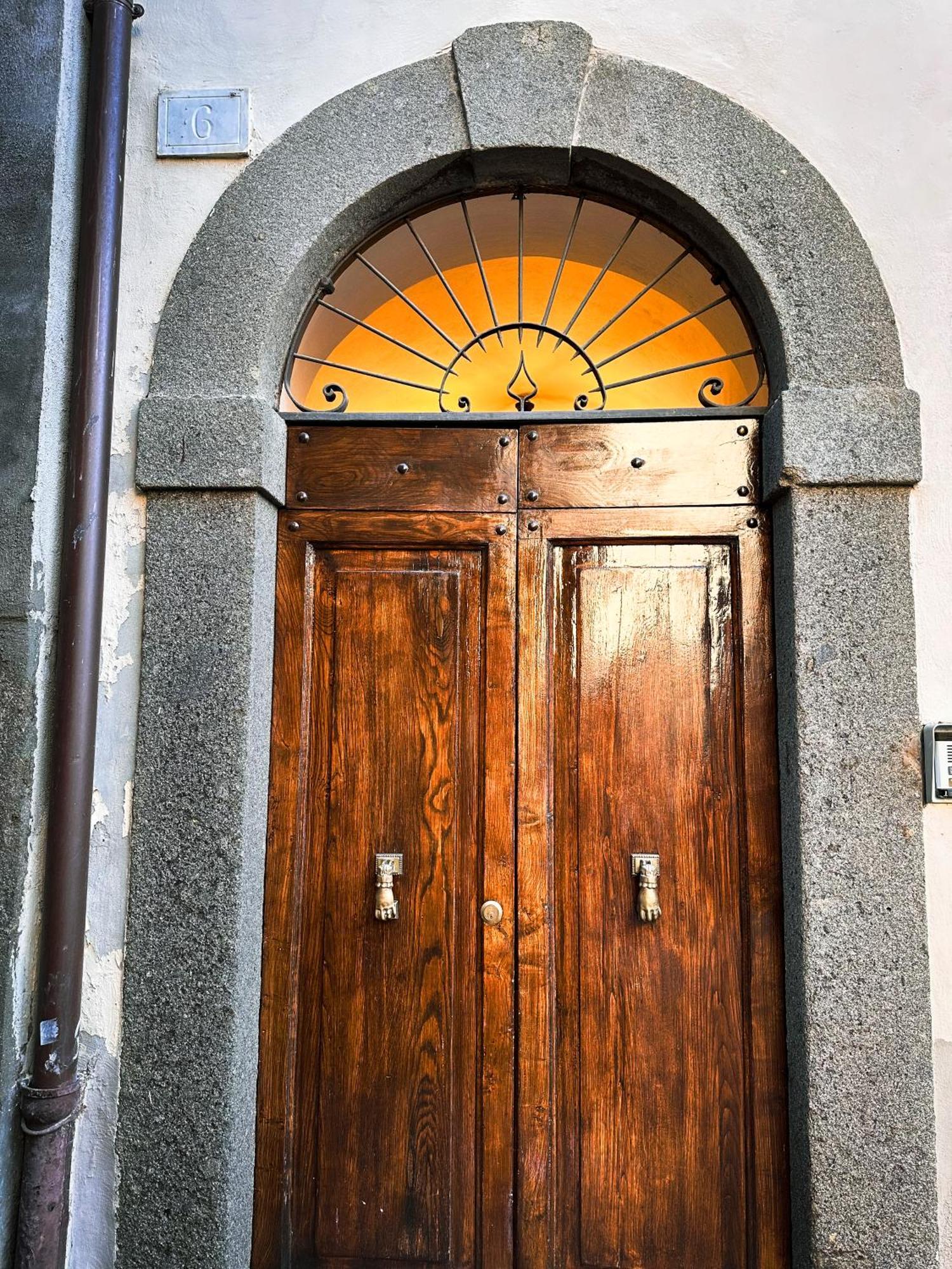 Appartamento Piazza Santa Maria Nuova Viterbo Dış mekan fotoğraf